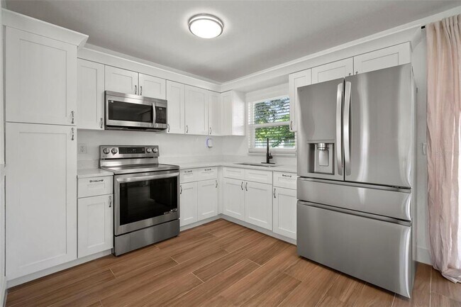 Building Photo - 7717 W Powhatan Ave