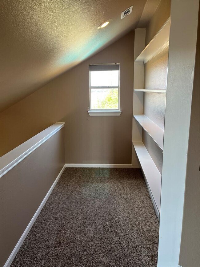 Building Photo - 2509 Tandi Trail Cove