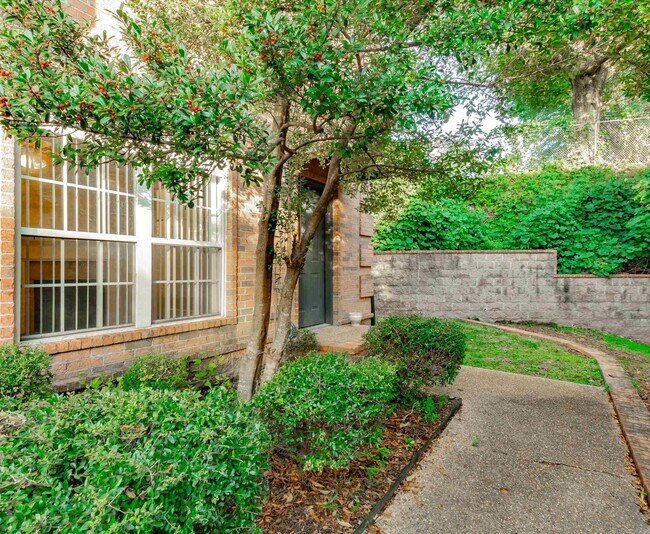 Primary Photo - 7106 Ohio St