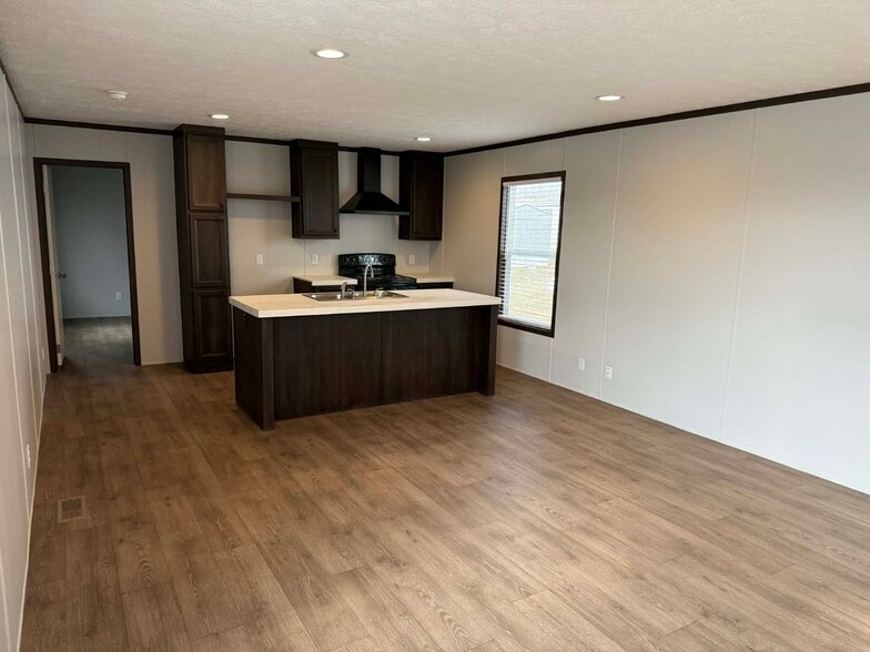 Building Photo - 114 Shady Grove Dr