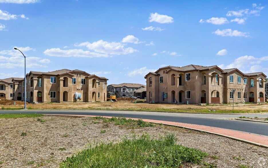 Primary photo - Merced Horizons