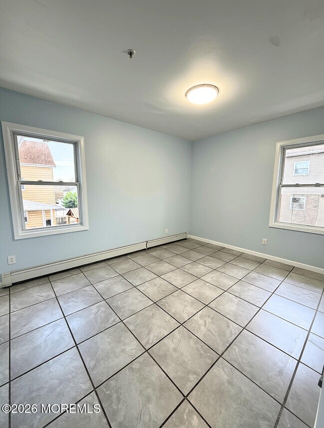 Building Photo - 410-412-412 1st Ave