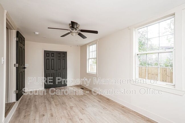 Building Photo - 2679 Oregon Ave