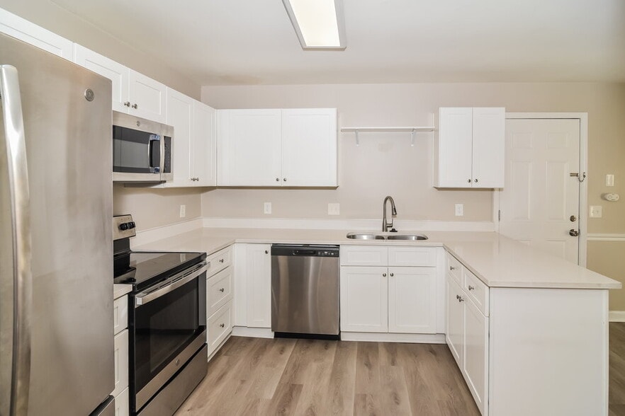 Building Photo - 3264 Towne Village Rd