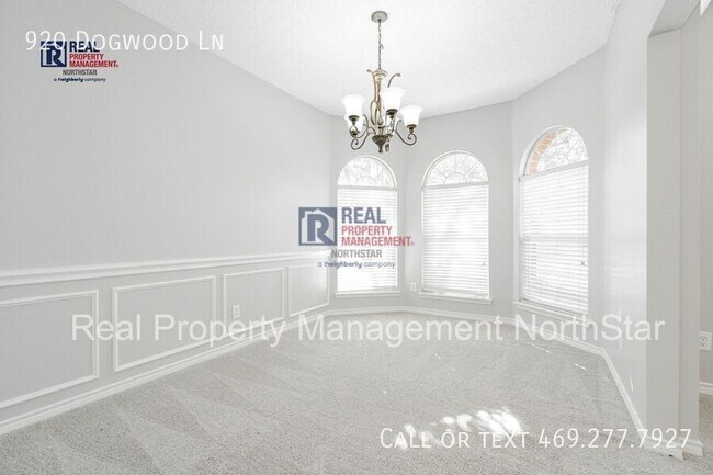 Building Photo - 920 Dogwood Ln