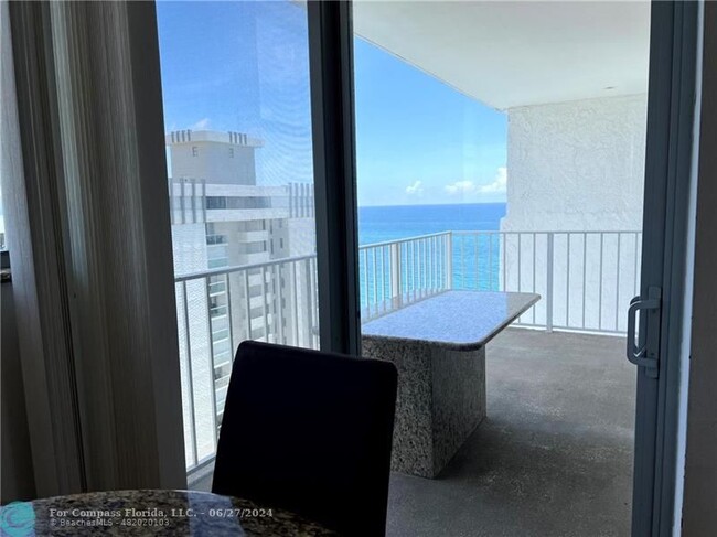 Building Photo - 1010 S Ocean Blvd