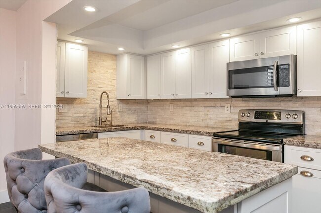 Building Photo - 20291 NE 30th Ave