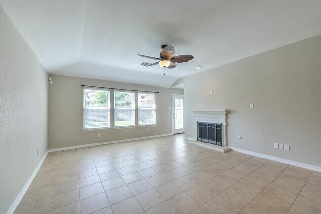 Building Photo - 21115 Amber Crossing Dr
