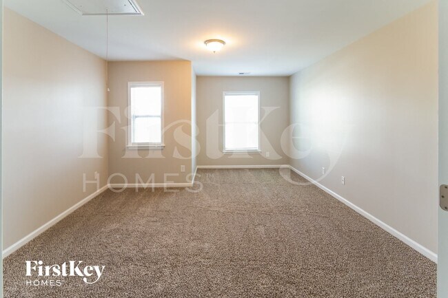 Building Photo - 423 Mountain Laurel Cir