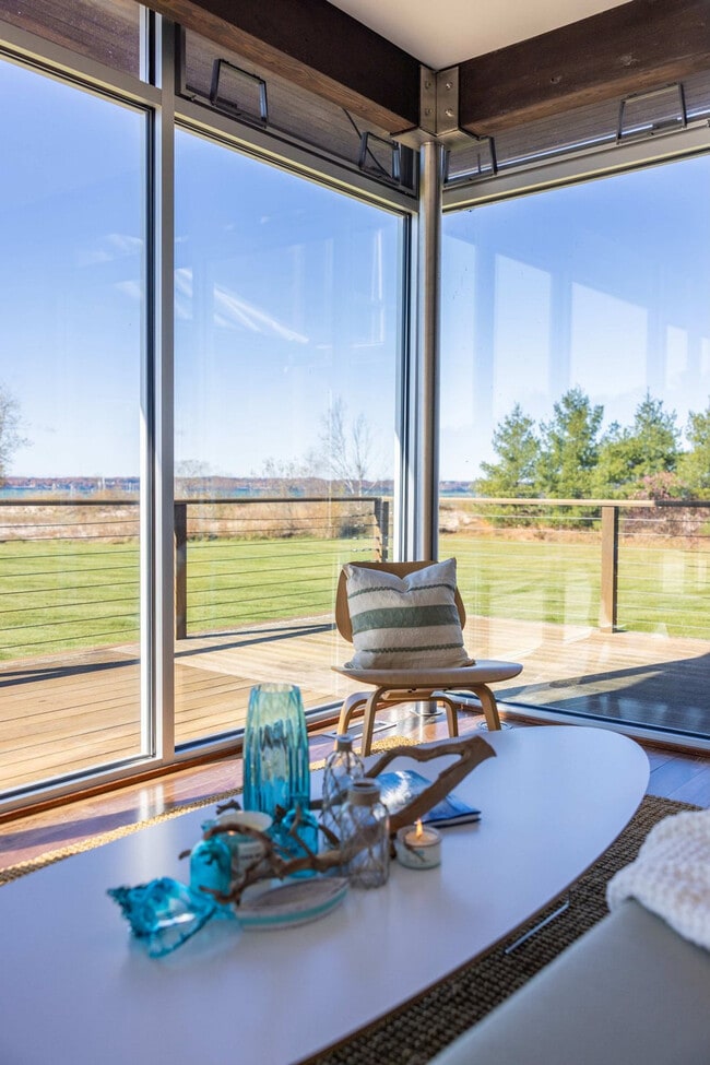 Building Photo - 11988 Cabana Shores Dr