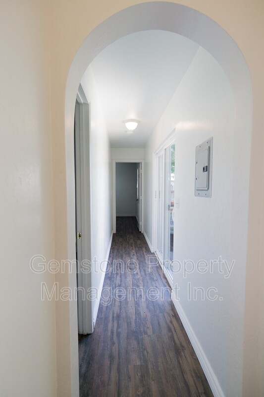 Building Photo - 4938 Art St