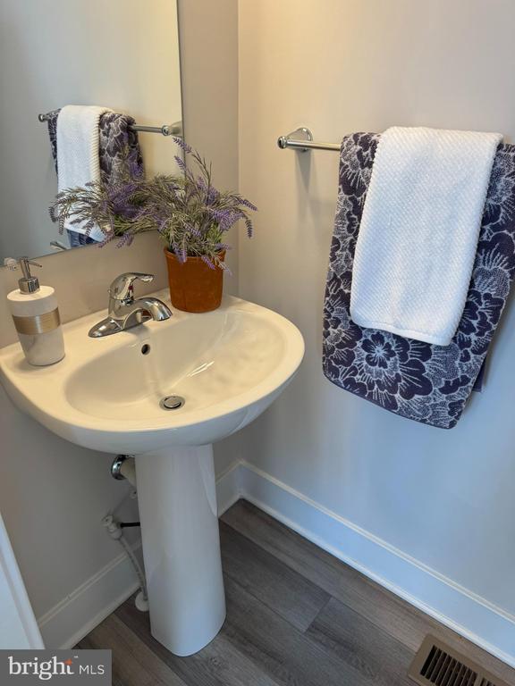 Building Photo - 7919 Wormans Mill Rd