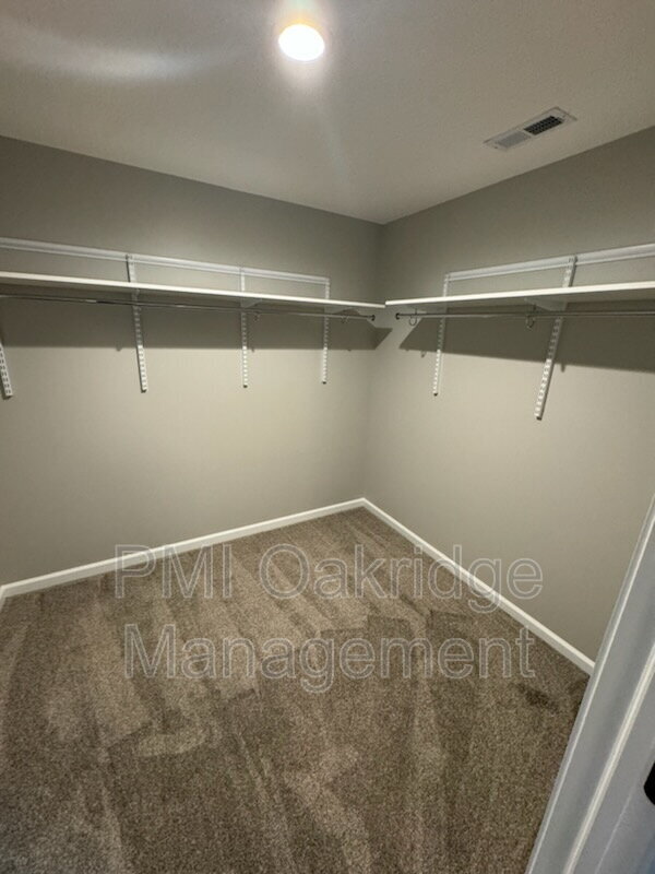 Building Photo - 205 Bruns Dr