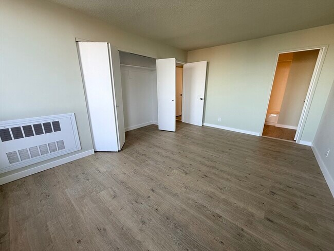 Building Photo - 44 Washington St