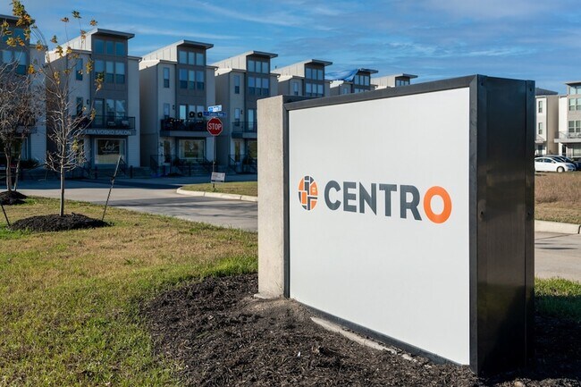 Building Photo - 498 S Centro Cir