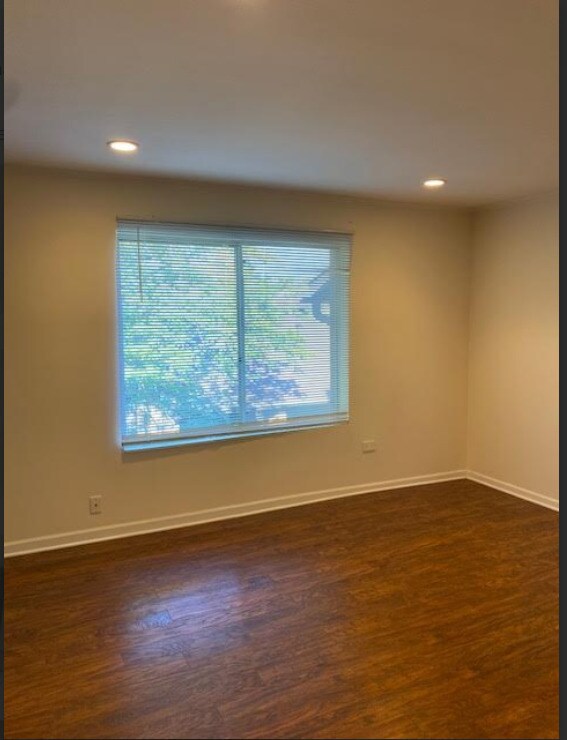 Building Photo - 6178 Knoll Ln Ct