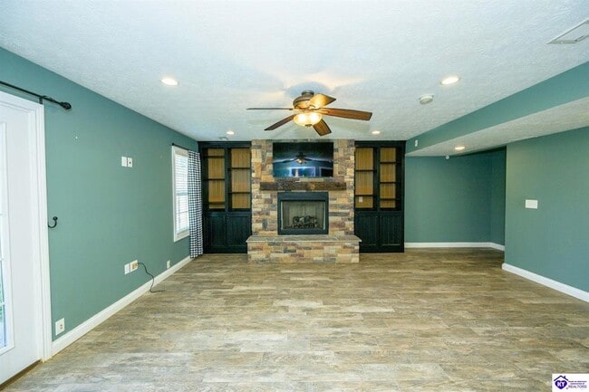 Building Photo - 309 Castleton Ct