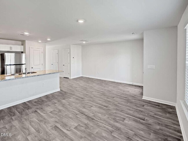 Building Photo - 3307 Alibird Ln
