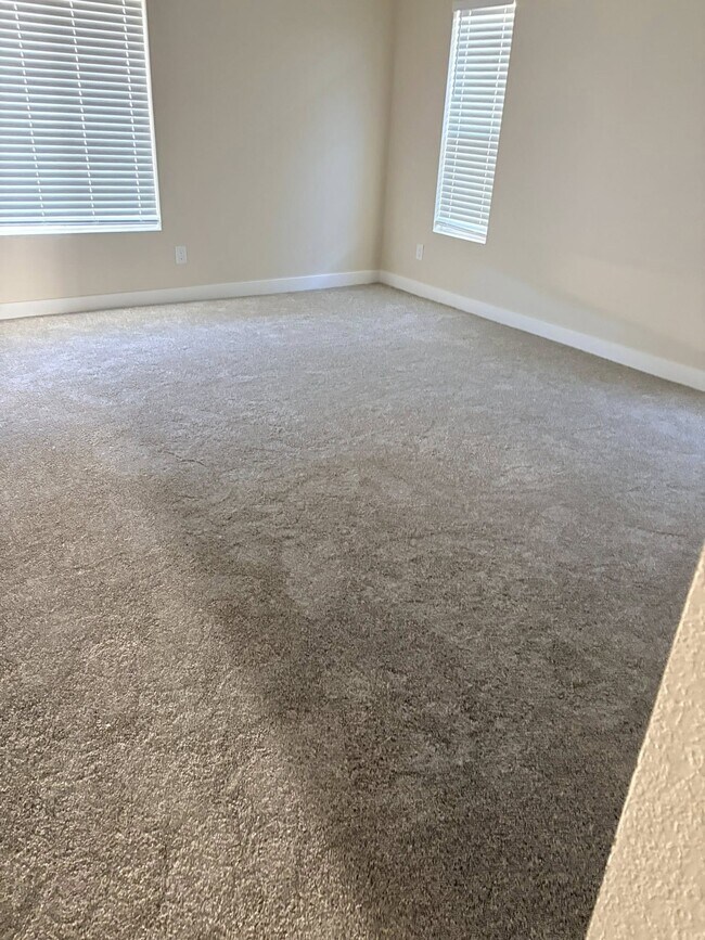 Building Photo - 8626 W Greenbrian Dr