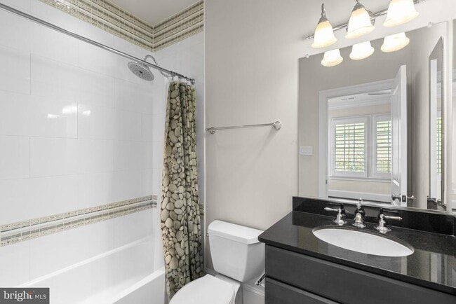 Building Photo - 11230 Kinsale Ct