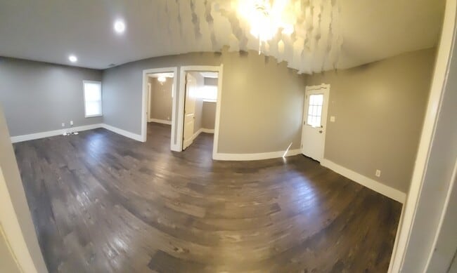 Building Photo - 215 N Jenkins St