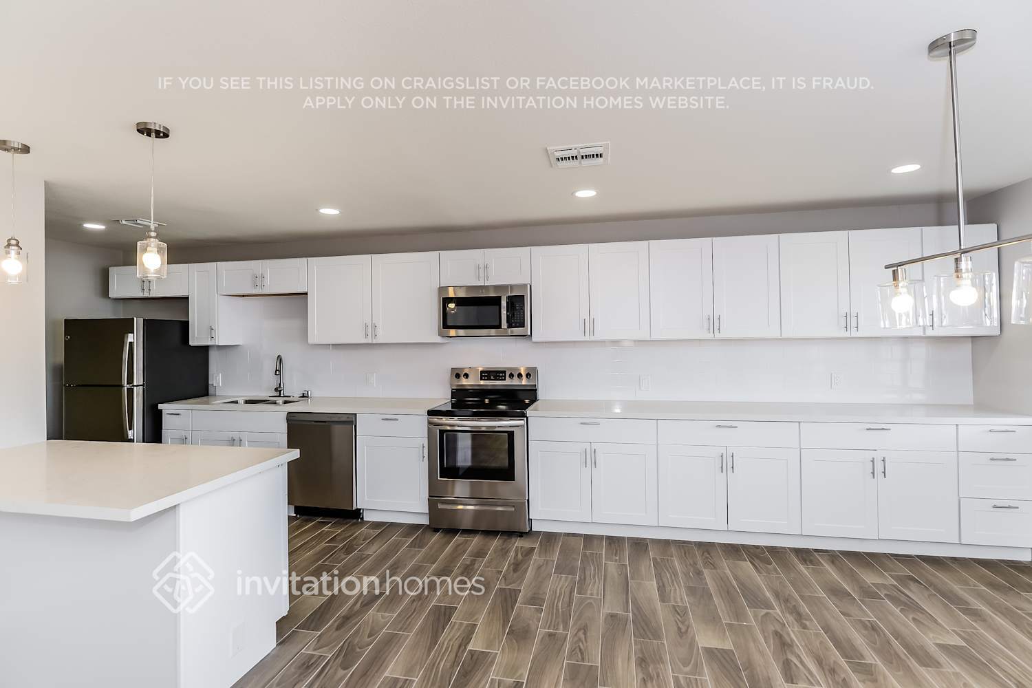 Building Photo - 1923 E Vine Ave