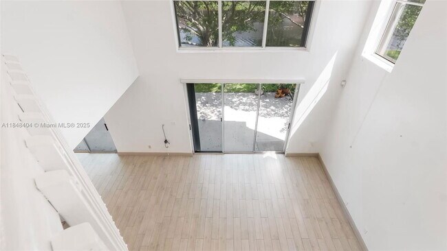 Building Photo - 909 Garnet Cir