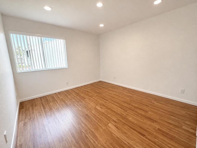 Building Photo - 900 Sierra Madre Ave