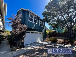 Building Photo - Spacious and Modern 3-bedroom, 3.5 bathroom in Seabright just minutes away from the Beach Boardwa...