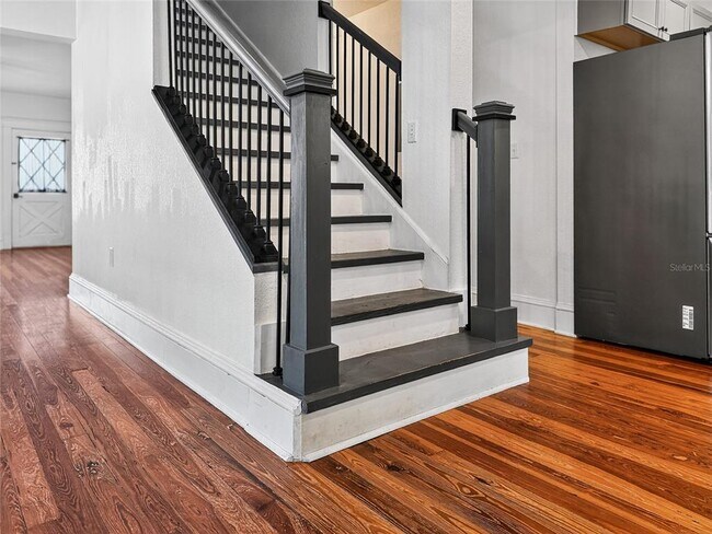 Building Photo - 1016 E Washington Ave