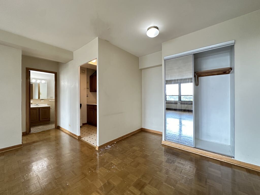 Building Photo - 4180 N Marine Dr