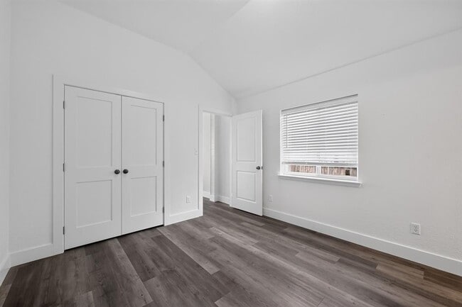 Building Photo - 104 Joseph Hawkins Ln