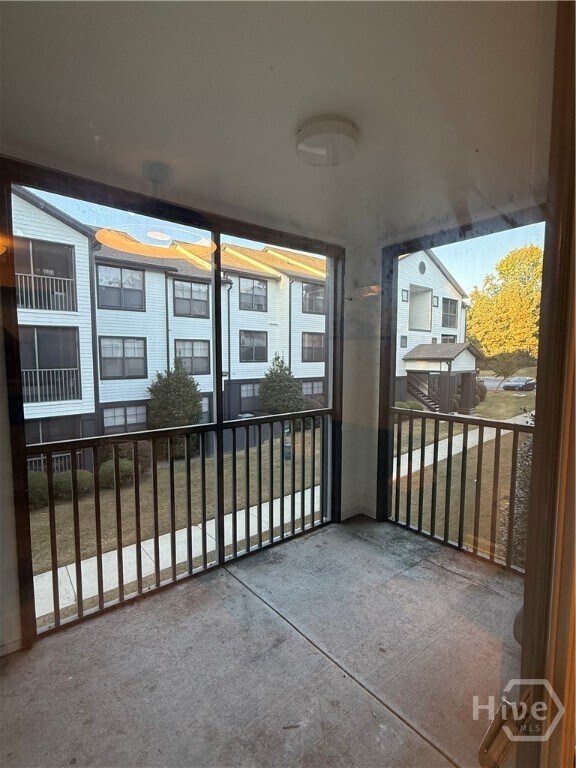 Building Photo - 211 North Ave