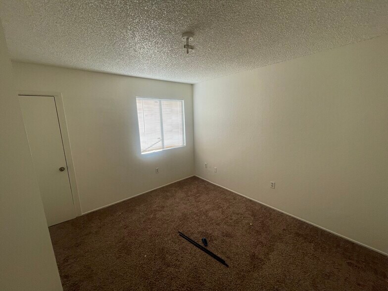 Building Photo - 21239 Madre St