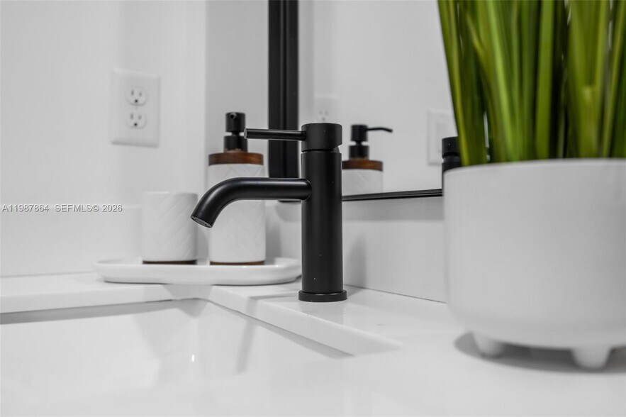 Building Photo - 3728 NW 19th Ave