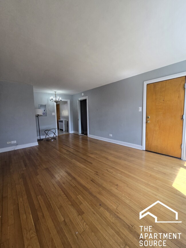 Building Photo - 7324 N Ridge Blvd