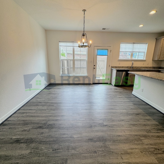 Building Photo - 2414 Trafton Pl