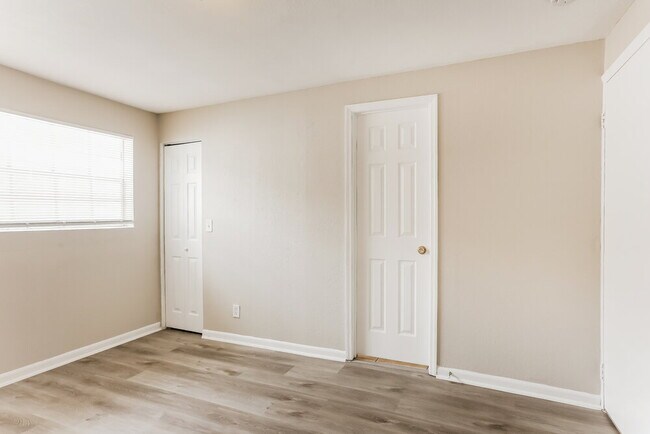 Building Photo - 1564 NW 3rd Way