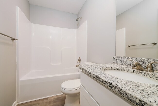 Building Photo - Fantastic 4bd/3ba home! Let yourself in!