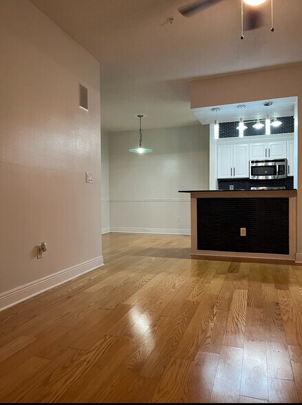 Building Photo - 14226 Fredricksburg Dr