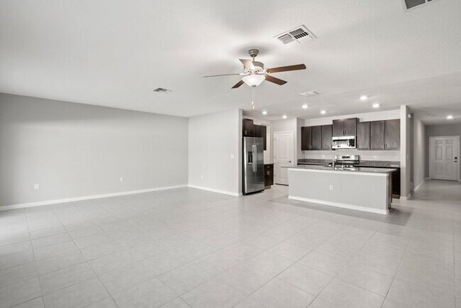 Building Photo - Brand New Home For Rent in South Creek