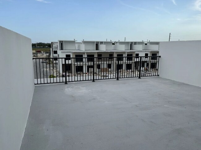 Building Photo - 14559 SW 261 St Ter