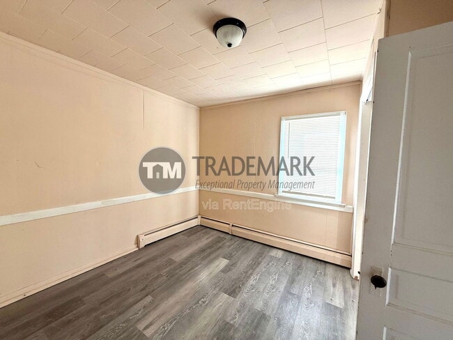 Building Photo - 202 W Church St