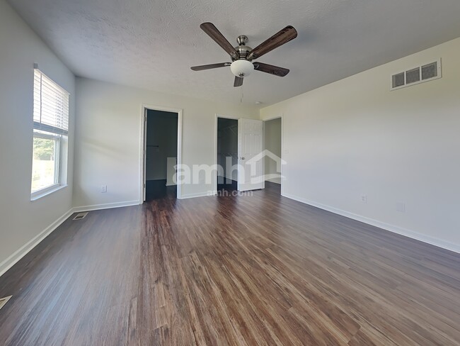 Building Photo - 5132 Chandler Crossing