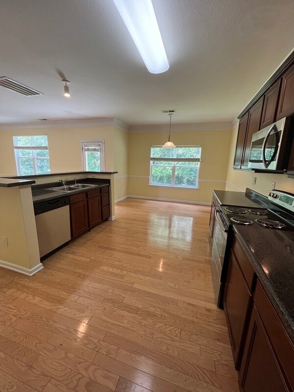 Building Photo - 15113 Oldcorn Ln