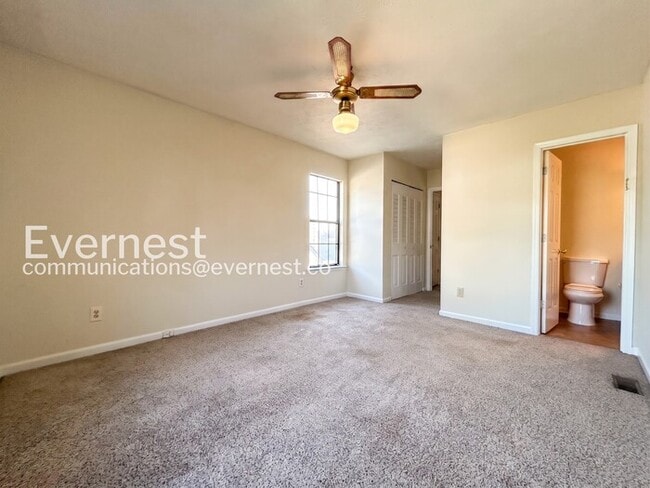 Building Photo - 1174 Ridgecrest Ln SE