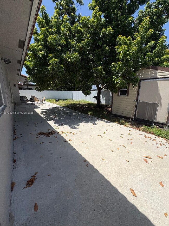 Building Photo - 18116 SW 139th Pl