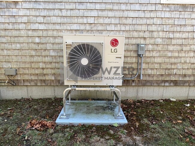 Building Photo - 20 Ellis Dr