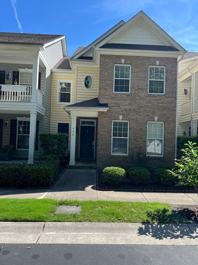 Primary Photo - 940 Sugar Oak Dr