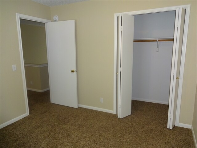 Building Photo - 1725 Jerusalem Dr